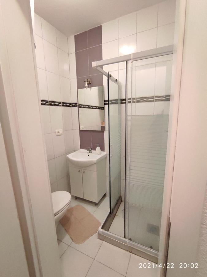 Apartmani QUATTRO Starigrad Paklenica Bagian luar foto