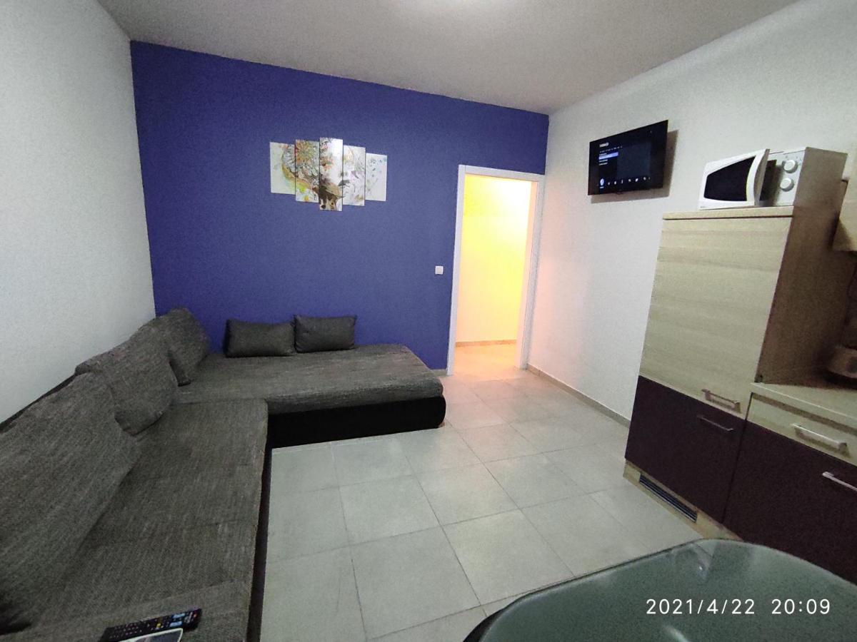 Apartmani QUATTRO Starigrad Paklenica Bagian luar foto