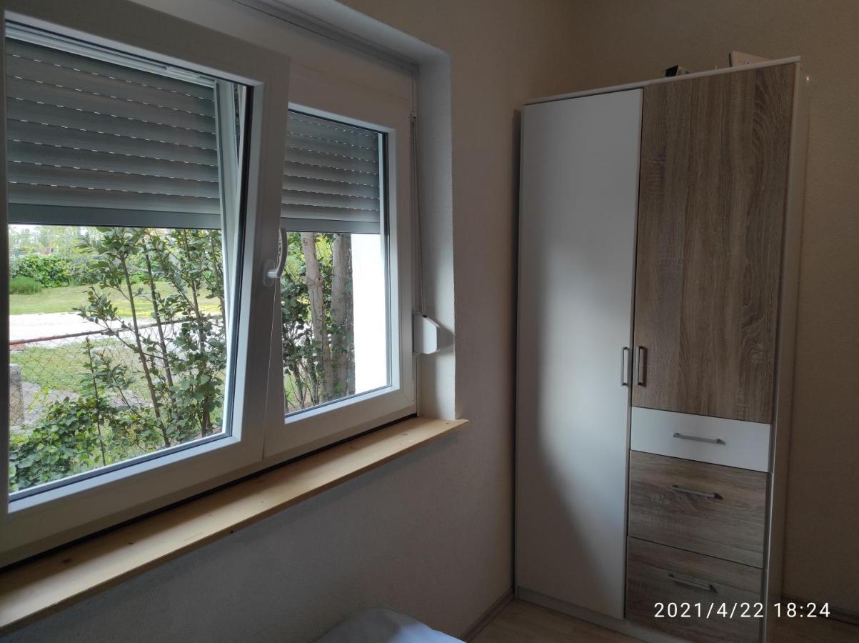Apartmani QUATTRO Starigrad Paklenica Bagian luar foto