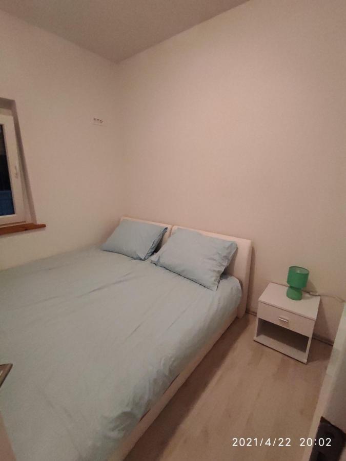 Apartmani QUATTRO Starigrad Paklenica Bagian luar foto