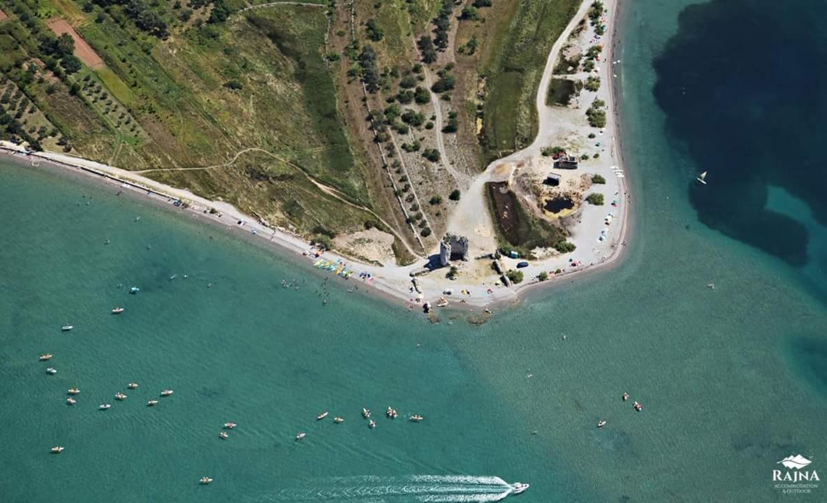 Apartmani QUATTRO Starigrad Paklenica Bagian luar foto