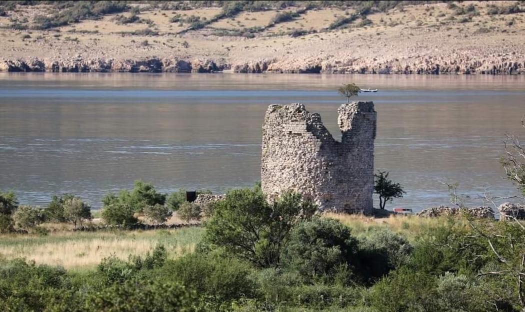 Apartmani QUATTRO Starigrad Paklenica Bagian luar foto
